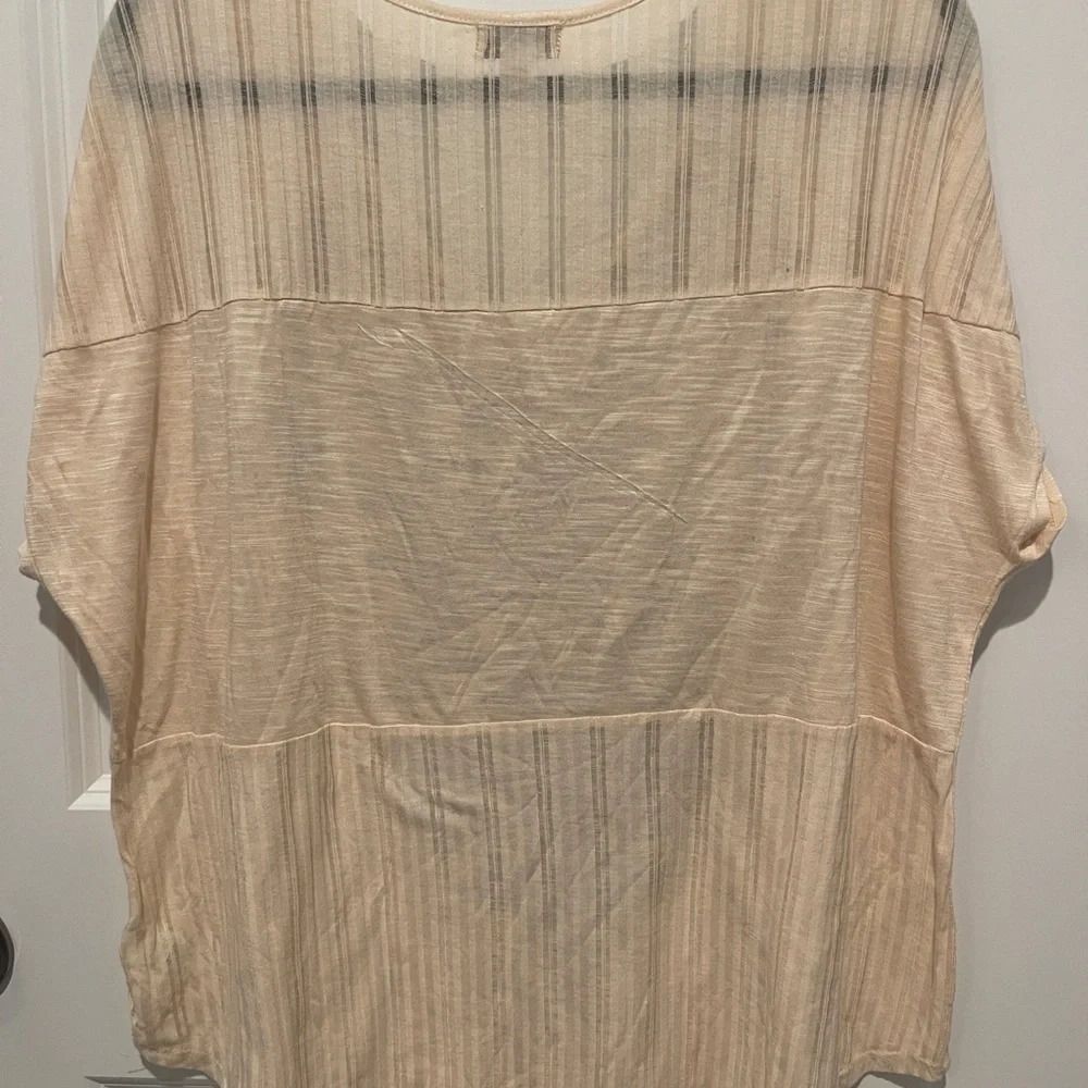 One World Henley Tee 2X ladies blouse. - Picture 4 of 4